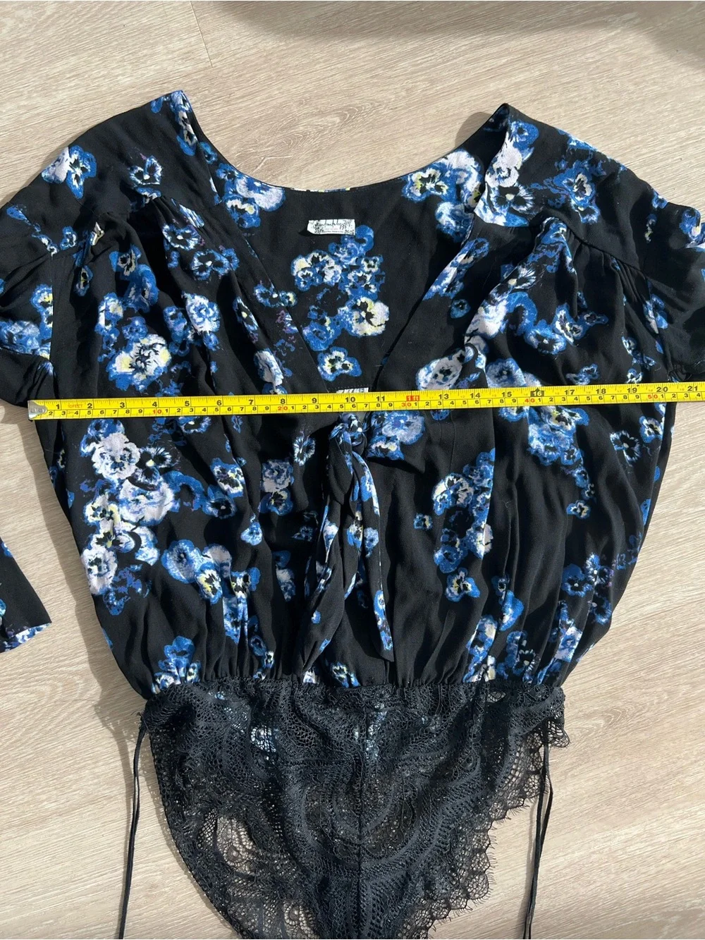 Free People Forties Feels Black Floral Lace Trim Printed Bodysuit Women’s Small - Picture 6 of 7
